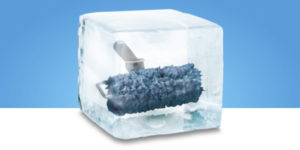 Farbrolle in einem Eiswürfel